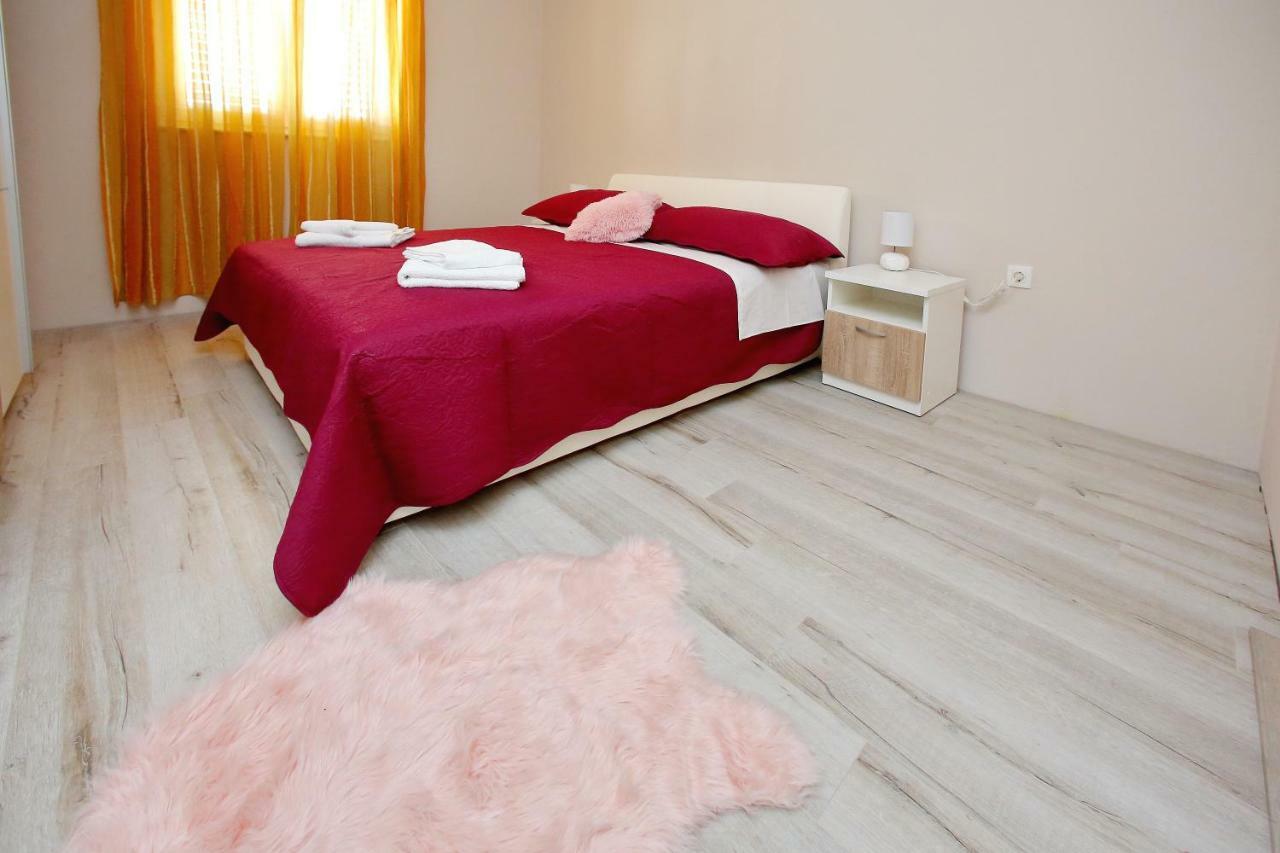 Apartments Sonia Sukošan Exterior foto